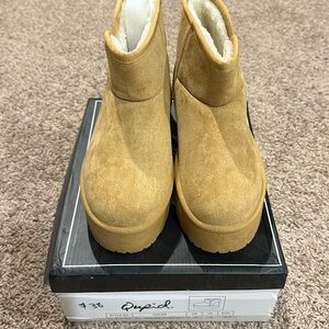 Brand New Qupid boots size 8